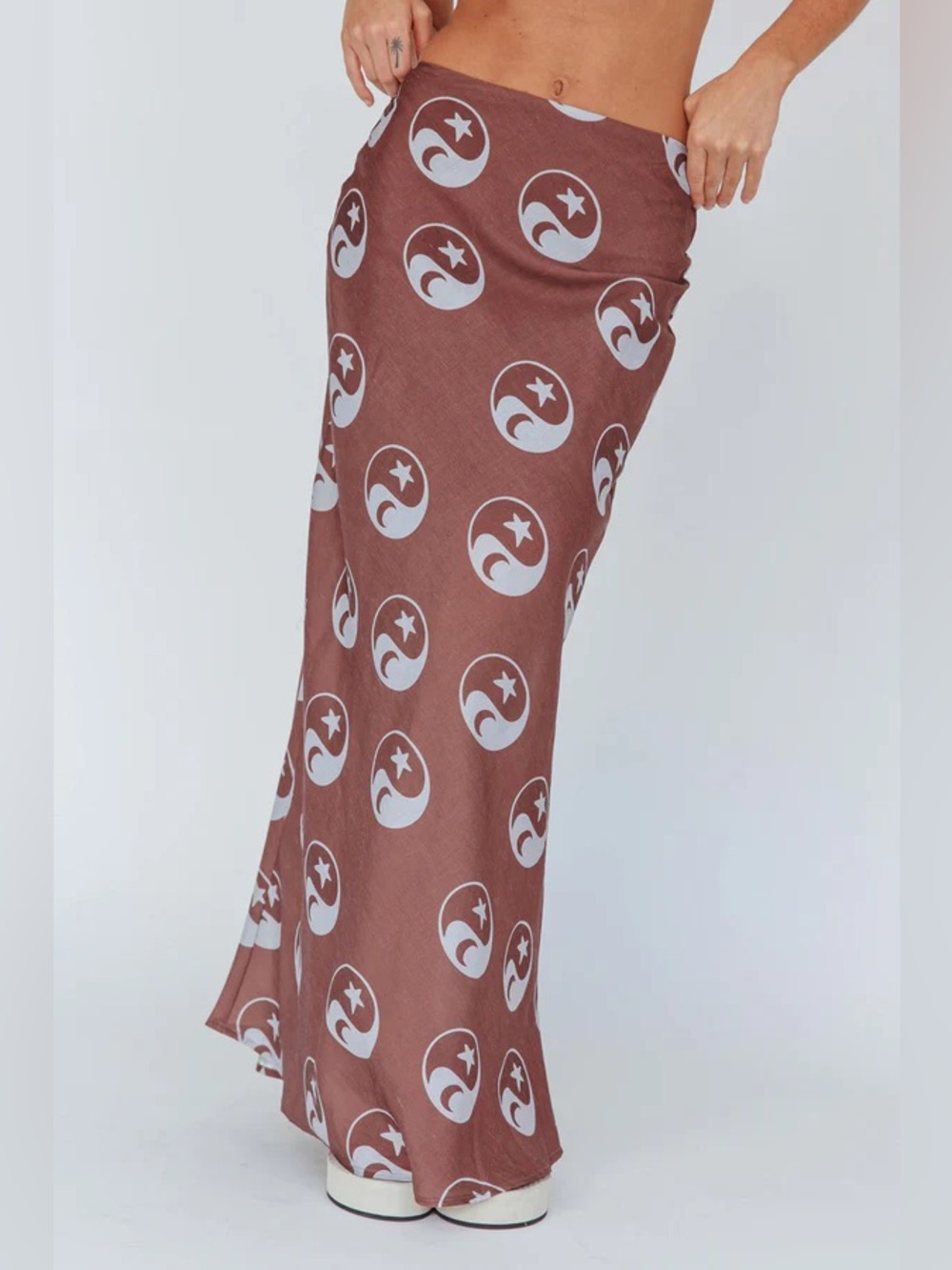 NWT- SELFIE LESLIE Just A Hunch Maxi Skirt Yin Yang Coco